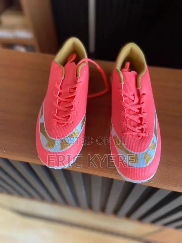 Nike Mercurial Turf Football Boots – Pink/Gold · Photo 1