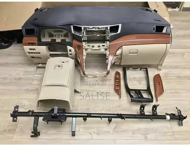 Toyota Alphard/Vellfire Dashboard · Photo 1