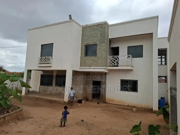 5bdrm House in Sokoban Ampabame, Kumasi Metropolitan for sale · Photo 1