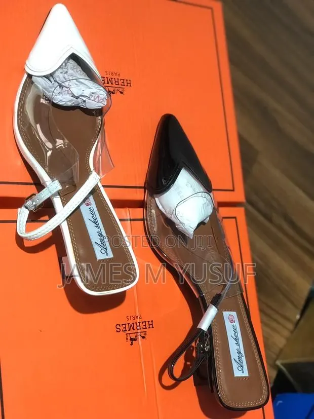 Original Amy Show Short Heel Covered Sandals · Photo 1