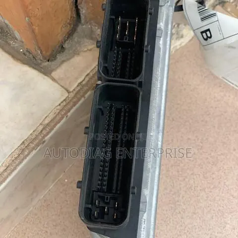 06 Nissan Murano Mec83-731 Engine Control Module · Photo 1