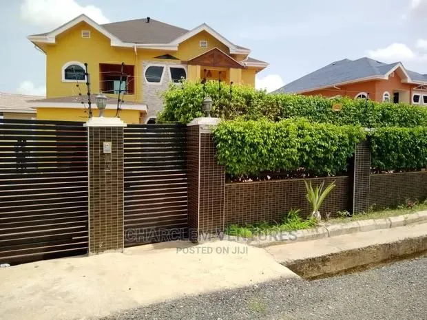 Furnished 4bdrm Duplex in East Legon for Rent · Photo 1