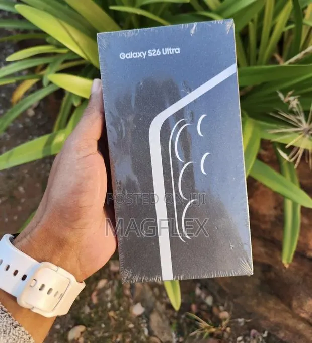 New Samsung Galaxy S26 Ultra 5G 1 TB Black · Photo 1