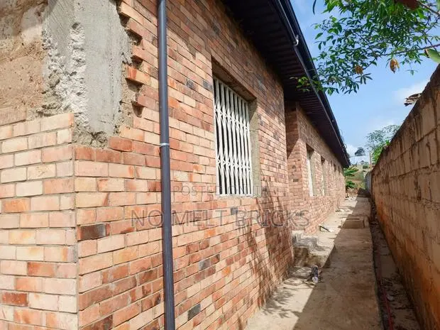 Local Bricks Tilse · Photo 1
