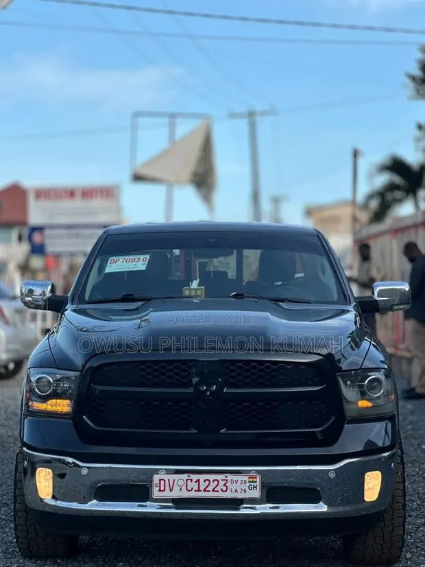 RAM 1500 2018 Black · Photo 1
