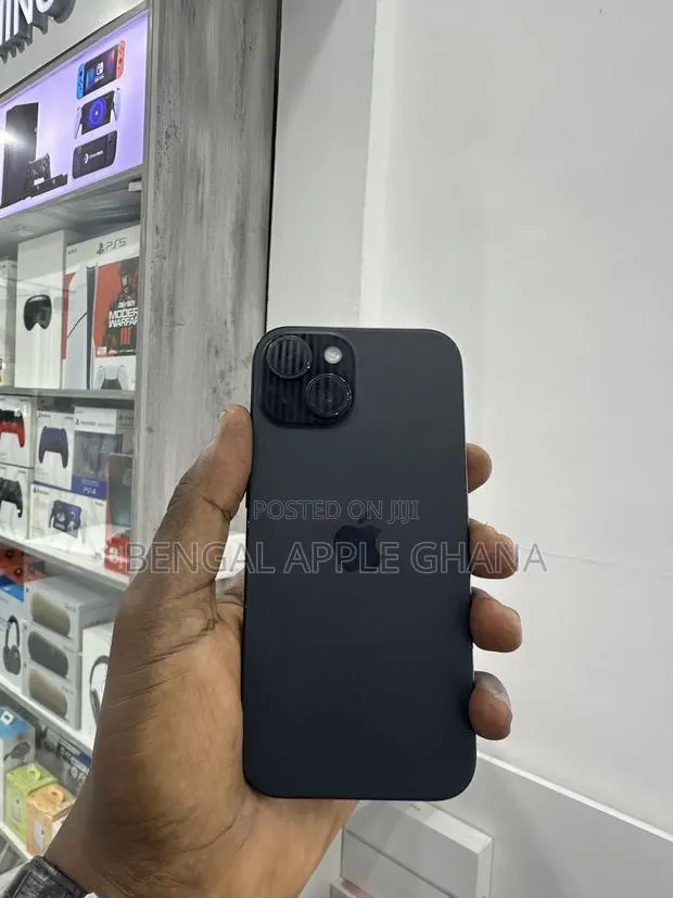 Apple iPhone 15 128 GB Black · Photo 1