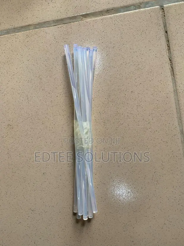 Glue Sticks for Glue Guns 10 Pieces · Photo 1