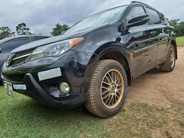 Toyota RAV4 2015 Black · Photo 1