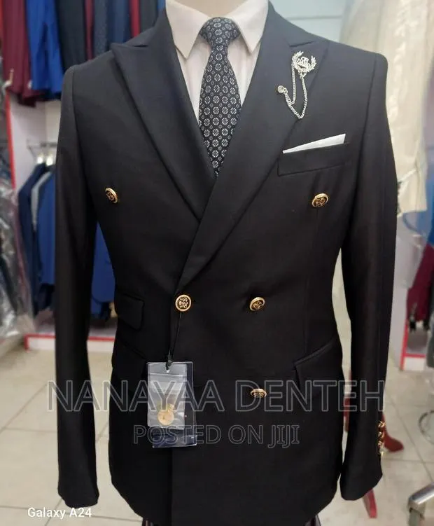 Men's Suit · Photo 1