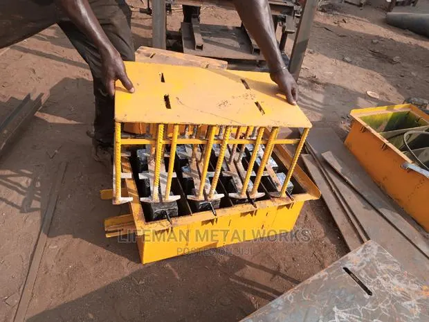 4 in 1 Hollow Moulds · Photo 1