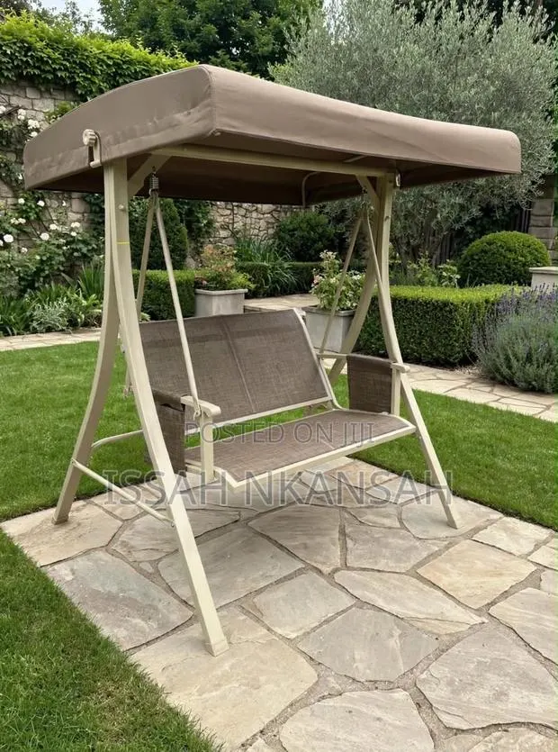 2 Seater Outdoor Swing · Photo 1