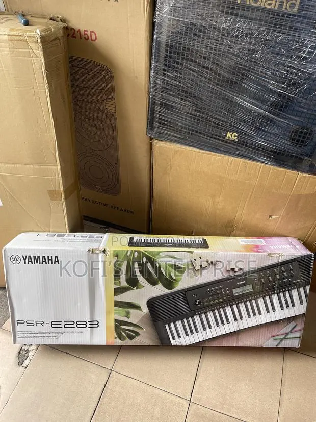 Yamaha PSR E283 · Photo 1