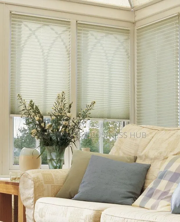 Satin Waves Modern Window Venetian Curtains Blind · Photo 1