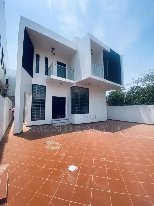 4bdrm Duplex in Coastal Estate, Spintex for rent · Photo 1
