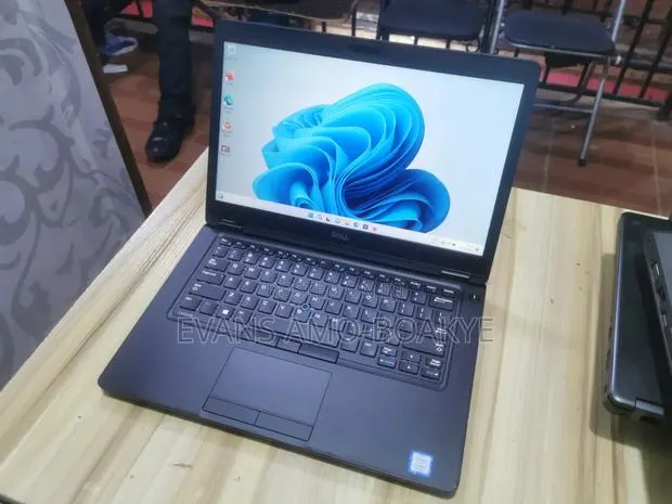 Laptop Dell Latitude 5480 16GB Intel Core i7 SSD 256GB · Photo 1