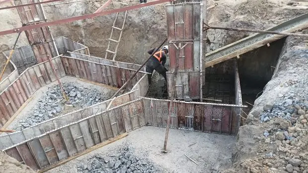 Form Works Pillars · Photo 1