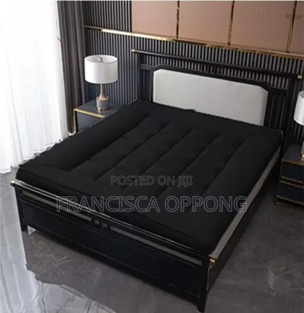 High Quality Queen-Size Bed Topper (Available in Sizes) · Photo 1