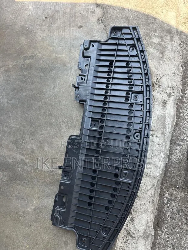 Toyota Corolla Engines Under Panel Cover 2014,2015,2016,2017,2018 · Photo 1
