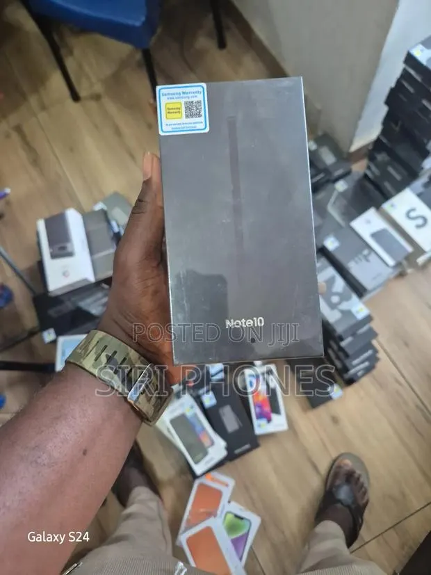 New Samsung Galaxy Note10 512 GB Black · Photo 1