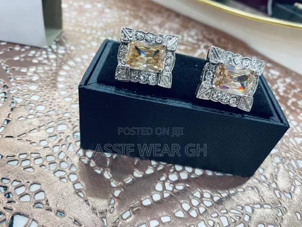 Fashion and Classic Cufflink · Photo 1
