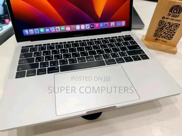 Laptop Apple MacBook 2020 8GB Intel Core i5 SSD 256GB · Photo 1
