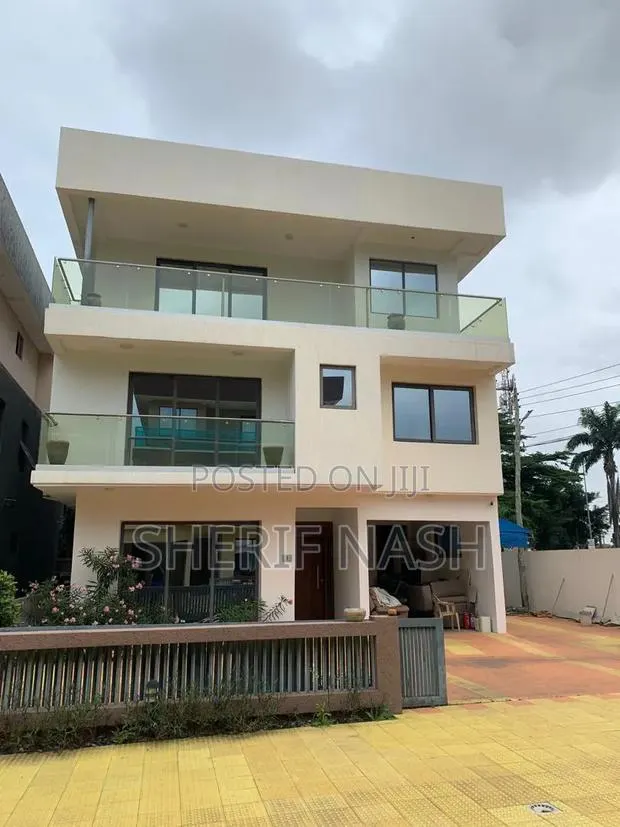 4bdrm Townhouse / Terrace in East Legon, Accra Metropolitan for rent · Photo 1