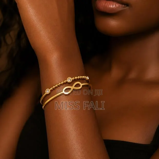 Infinity Grace Bangle · Photo 1
