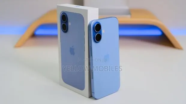New Apple iPhone 17 256 GB Blue · Photo 1