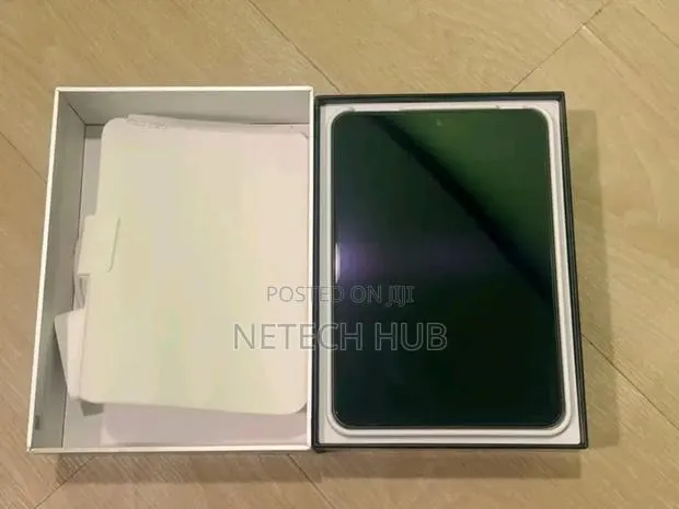 New Tablet 256 GB Gray · Photo 1