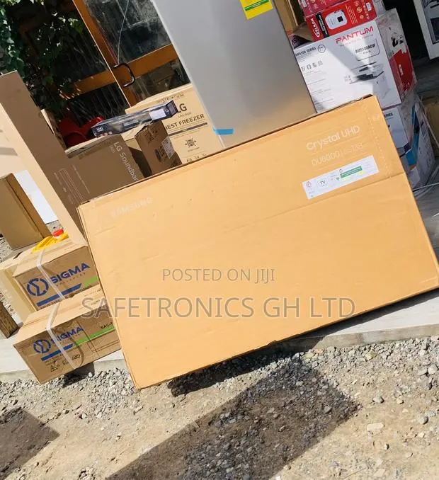 Classic Samsung Frameless 55 Inch Crystal Uhd Du8000 Os Smart Tv · Photo 1