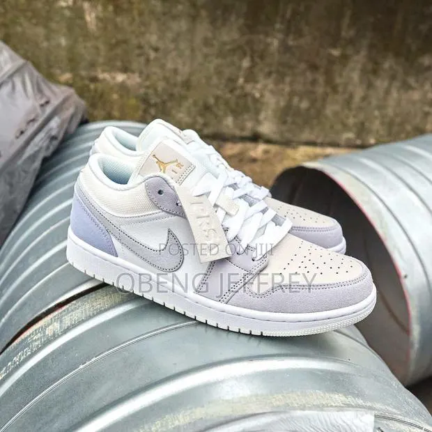 Original Air Jordan 1 Retro Low AJ Paris · Photo 1
