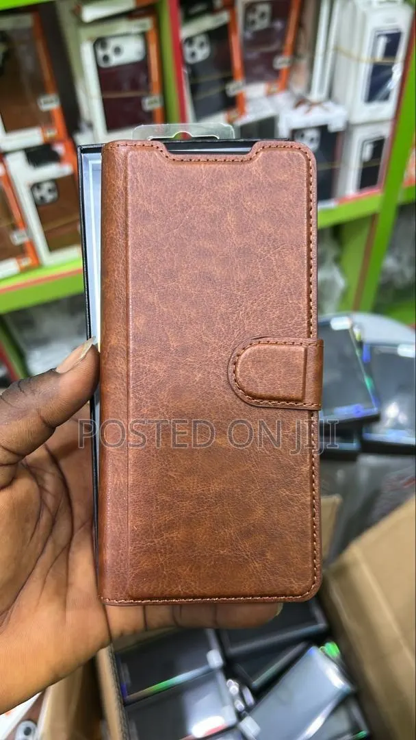 Tecno v Fold 2 Leather Flip Case · Photo 1