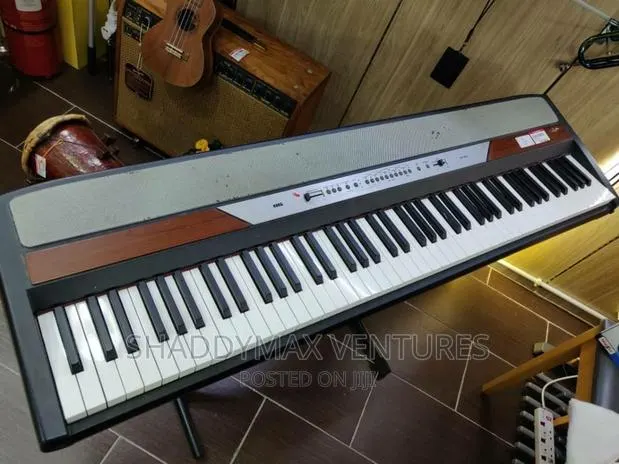 Korg SP 250 Digital Piano · Photo 1