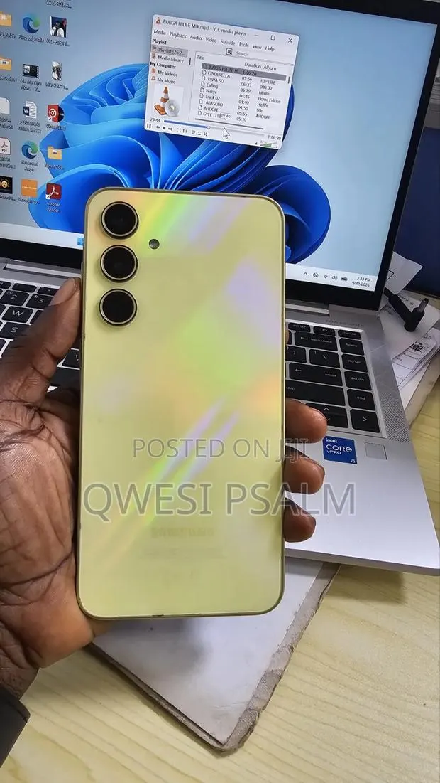 Samsung Galaxy A35 256 GB Gold · Photo 1