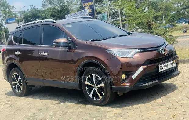 Toyota RAV4 Limited AWD (2.5L 4cyl 6A) 2017 Brown · Photo 1