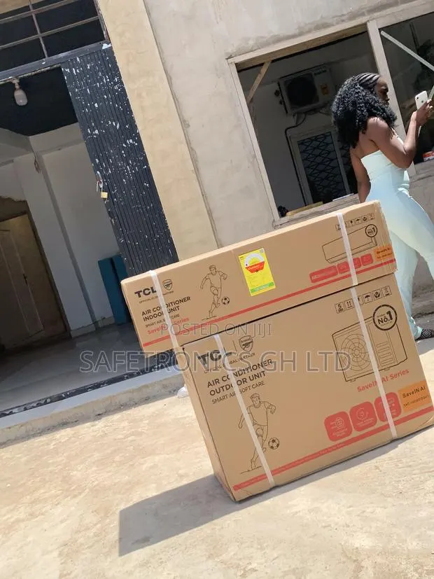 Ultra Modern TCL 2.5hp Split Air Conditioner · Photo 1