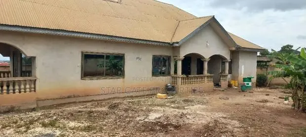 4bdrm House in Pakyi No.2 Santasi, Kumasi Metropolitan for sale · Photo 1