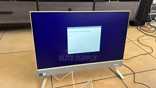New Dell Inspiron 27 All-in-One 16GB Intel Core i7 SSD 1T · Photo 1
