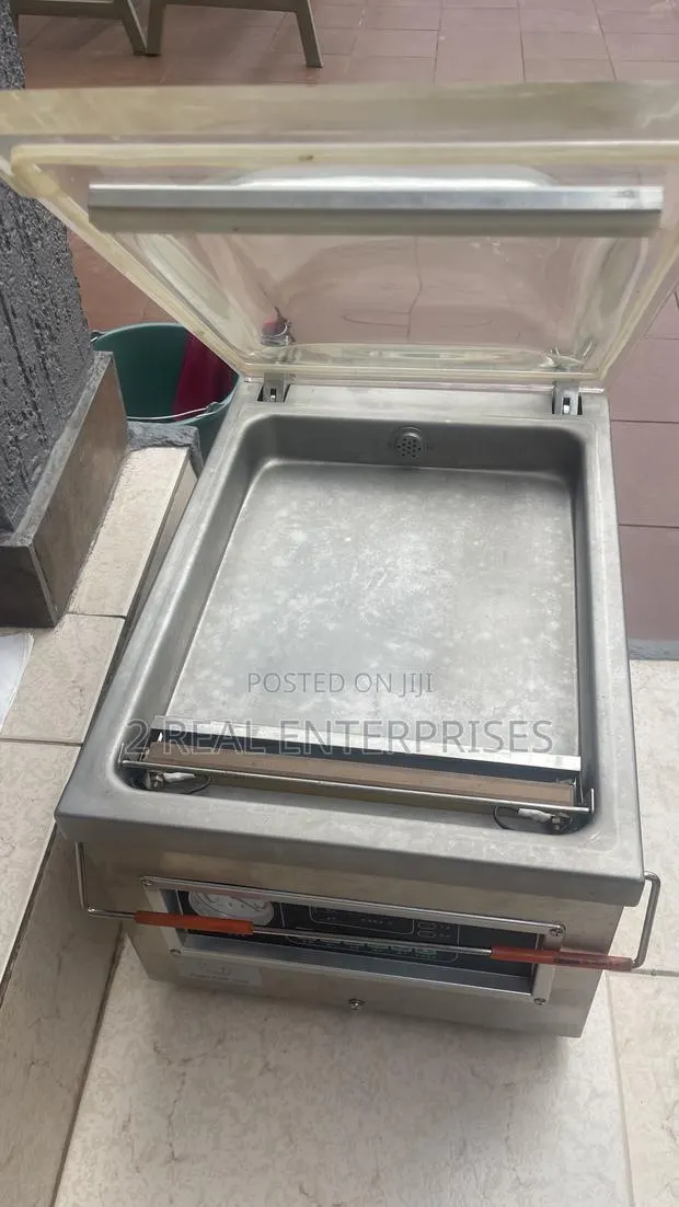 Commercial Tabletop Chamber Vacuum Sealer · Photo 2