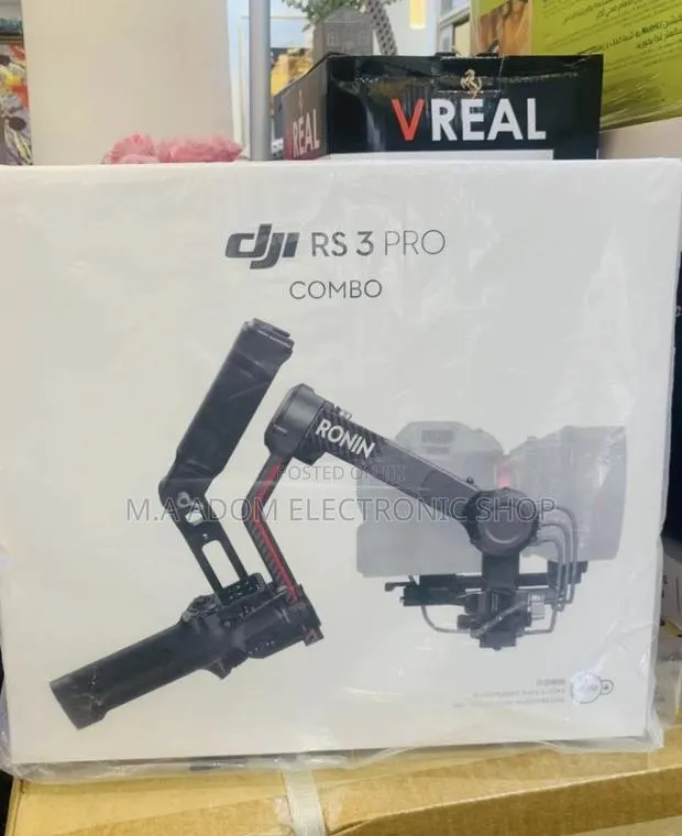 Classic DJI RS 3 Pro Combo, 3-Axis Gimbal Stabilizer . · Photo 1