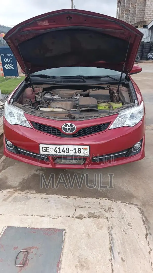 Toyota Camry SE 4dr Sedan (2.5L 4cyl 6A) 2014 Burgundy · Photo 1