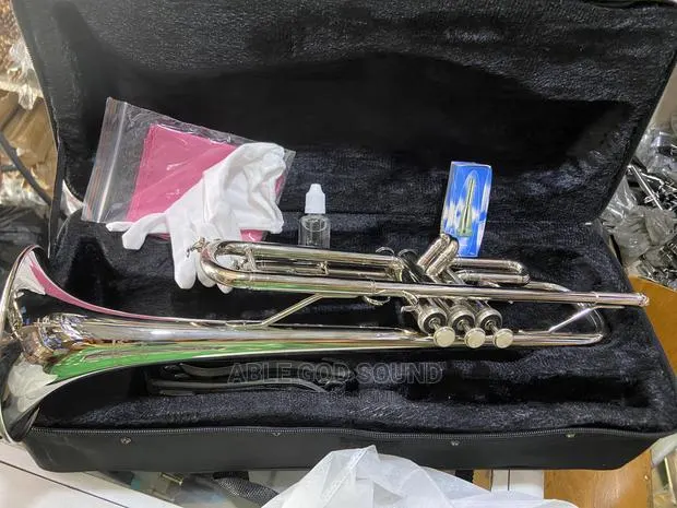 Yamaha Silver Trumpet · Photo 1