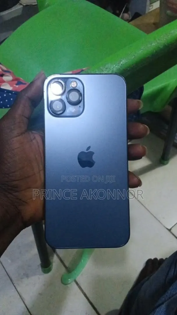Apple iPhone 12 Pro Max 128 GB Blue · Photo 1
