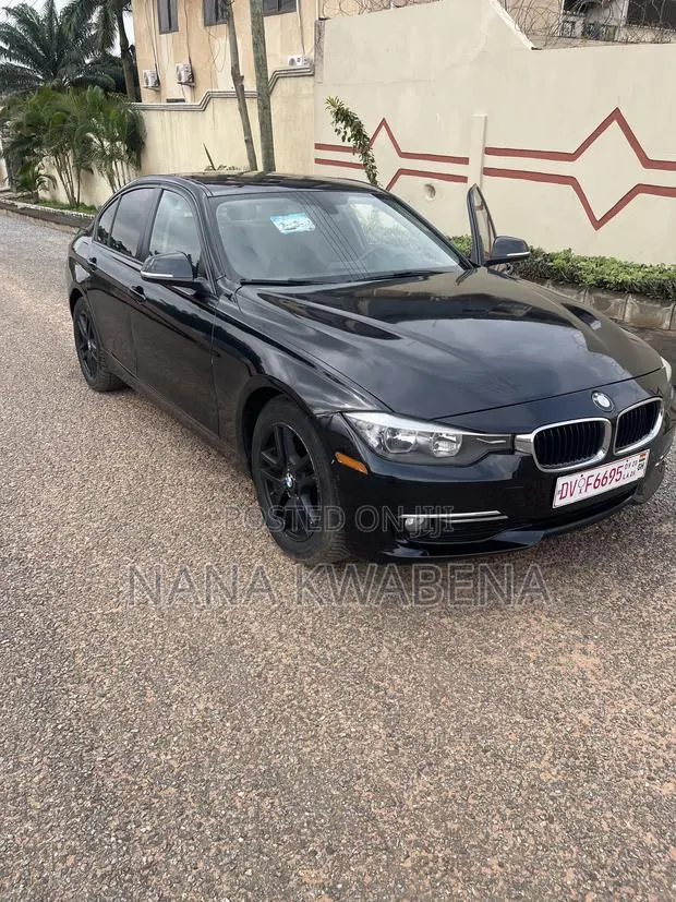 BMW 3 Series 320i RWD 2015 Black · Photo 5