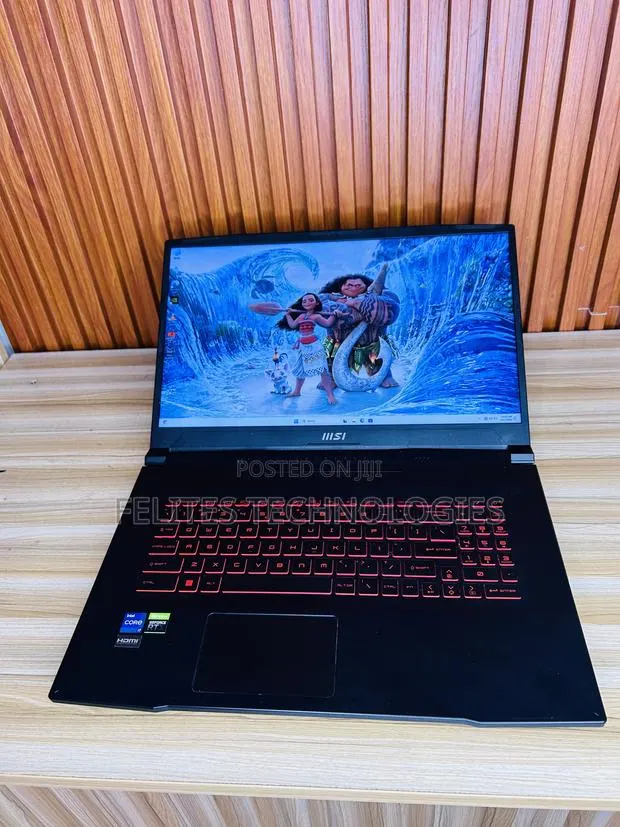 Laptop MSI Katana GF76 16GB Intel Core i7 SSD 512GB · Photo 1