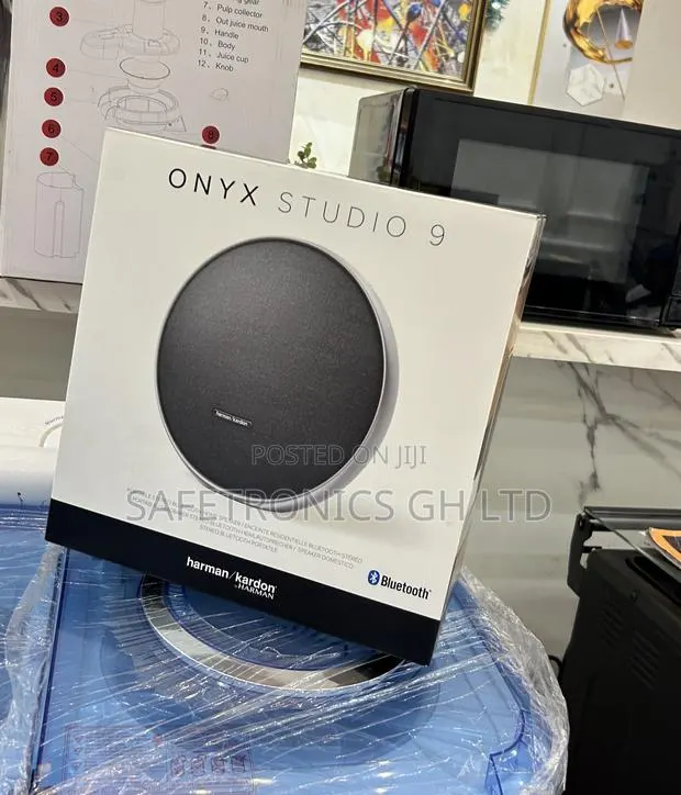 Choose Neat Harman Kardon Electric Onyx Studio 9 Speaker · Photo 1
