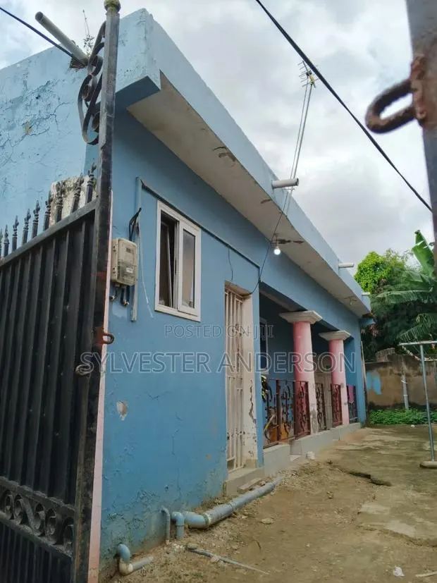3 Bedrooms Self Compound for Rent · Photo 3