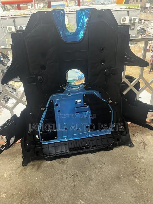 2017-2022 Honda Civic Under Panel · Photo 1