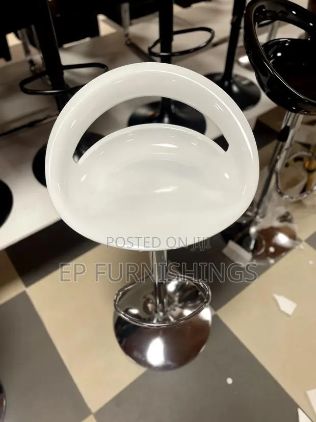 Round Bar Chair · Photo 1