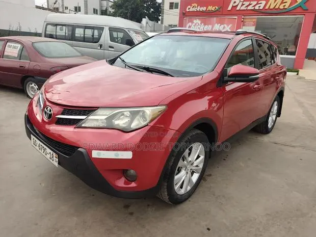 Toyota RAV4 2016 Red · Photo 1
